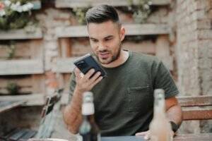 The Impact of Voice Search on Website Ranking and Traffic
